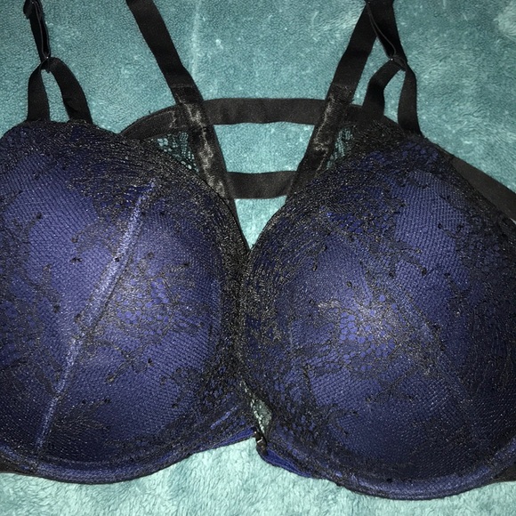 Victoria secret push up - Picture 2 of 8